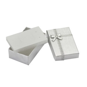 Dárková krabička s mašličkou na šperky 8×5 cm stříbrná