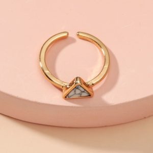 Zlatý prstýnek na nohu s trojúhelníkovým šedým krystalem Tyrkys