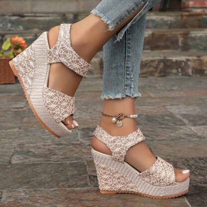 Fashion elegantní sandály s květinovou krajkou meruňkové