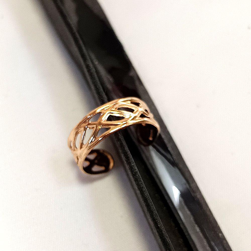 Dámský nastavitelný prstýnek na nohu s propleteným vzorem zlatý